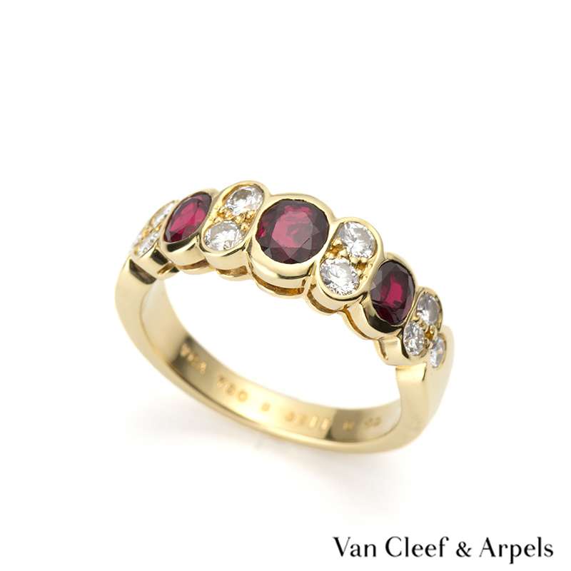 Van Cleef & Arpels 18k Yellow Gold Ruby and Diamond Ring | Rich Diamonds